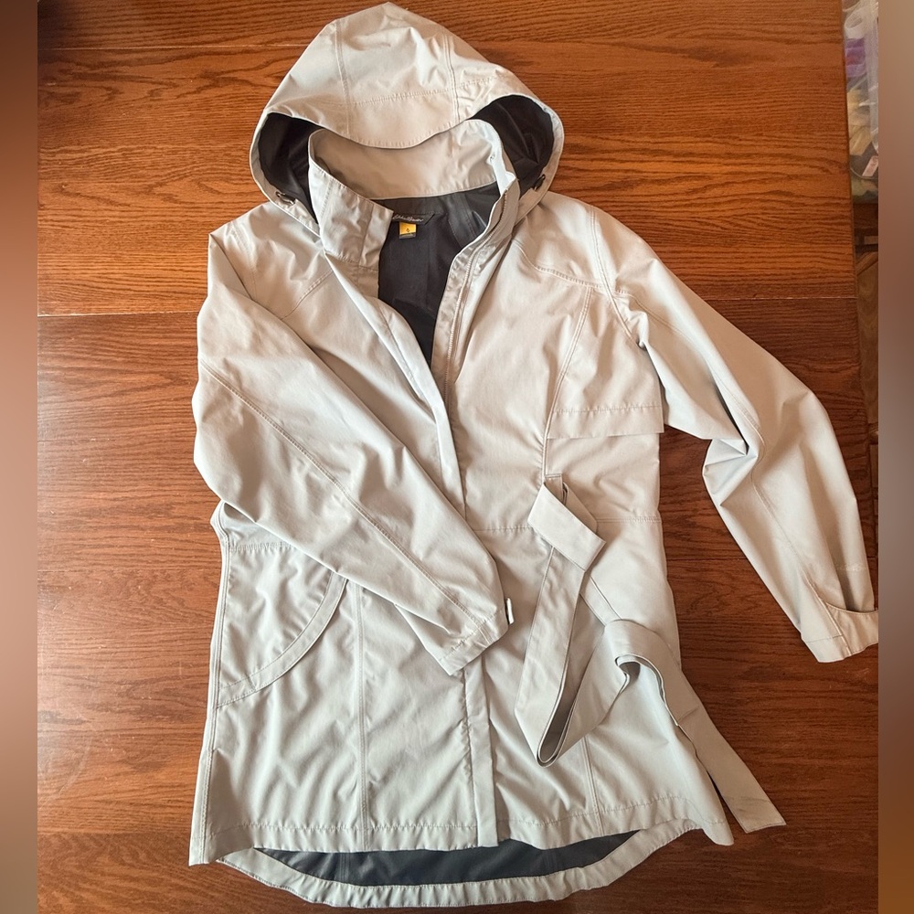 Eddie Bauer Women's Hooded Lightweight Rain Jacket - Light Gray/ Size Large